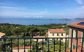 Montemarcello Holiday Home